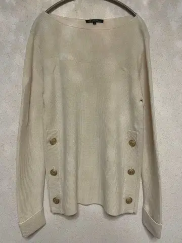 [ 새상품급 ] 23구 울 니트 골드 버튼 화이트 38