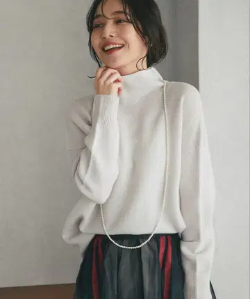 라 부티크 봉봉 * 울 100 보틀넥 니트