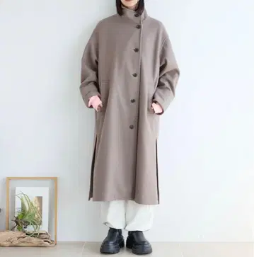 울리 테크 스탠드 코트