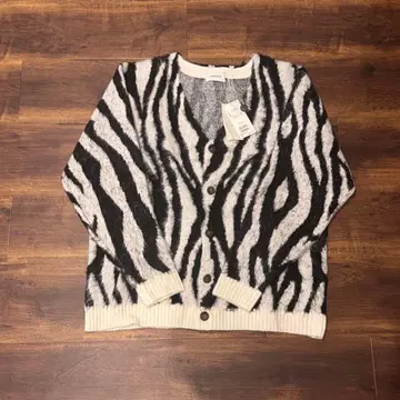 [ WHIMSIC ] 애니멀 샤기 니트 가디건 UNISEX