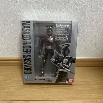 가면라이더 가부토 피규아트