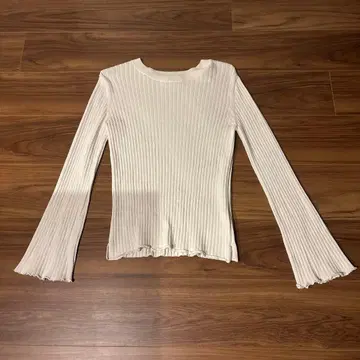 Mila Owen 화이트 리브 긴팔 상의