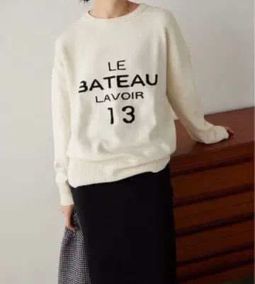 슬로브 이에나 화이트 스웨터