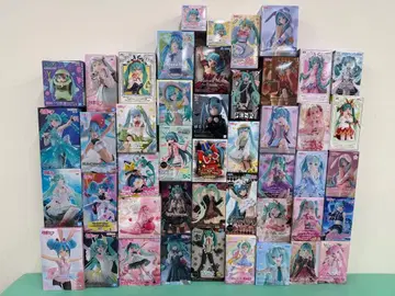 하츠네 미쿠 피규어 컬렉션 다수