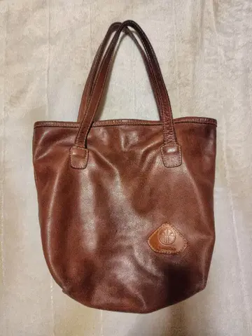 테라팩 캘리포니아 가죽 토트백