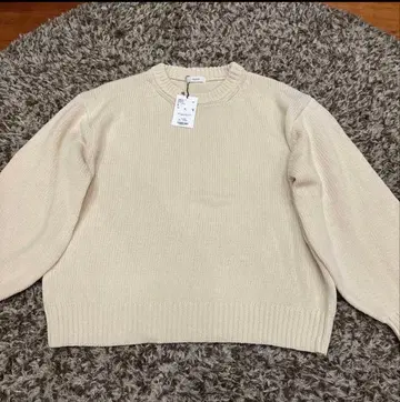 미사용 새상품 SALOON 니트 스웨터 2세트 숏 기장