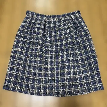 Couture brooch 트위드 스커트 40