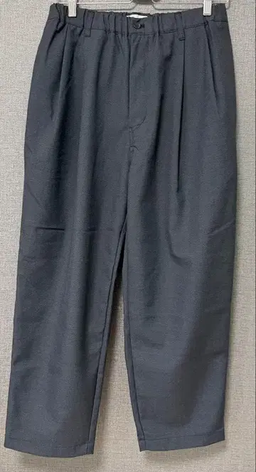 미사용 새상품 25AW STILL BY HAND 그레이 슬랙스