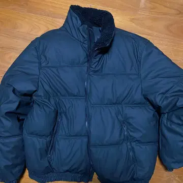 INDITEX 블랙 다운 자켓 L 사이즈