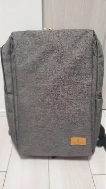 NORDACE 그레이 백팩