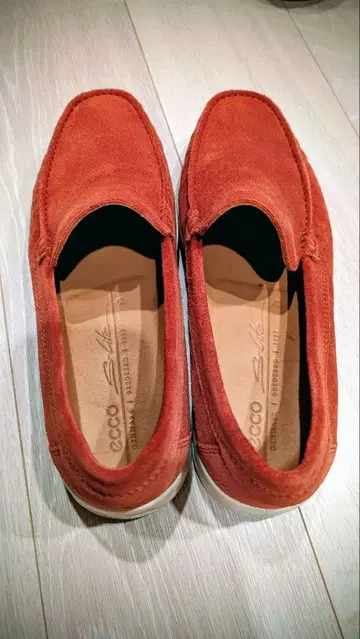 ECCO 스웨이드 로퍼 레드