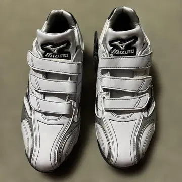 [ 새상품 택 포함 ] 미즈노 트레이닝 슈즈 26.0cm