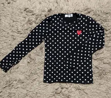 PLAY 도트 무늬 긴팔 T셔츠 블랙 M 사이즈