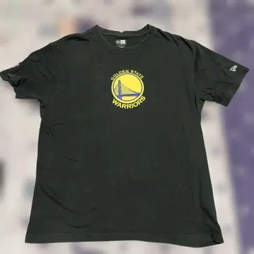 NEWERA의 NBA 티셔츠