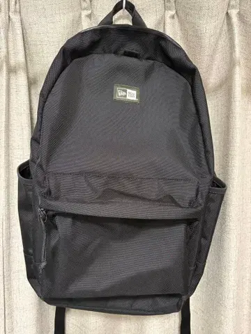 NEW ERA 라이트 팩 백팩 블랙