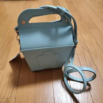 마리콴트 케이크 BOX형 숄더백 스카이블루