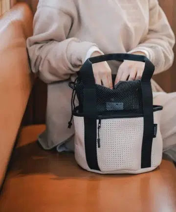 EDITA 워셔블 네오프렌 숄더백 2way