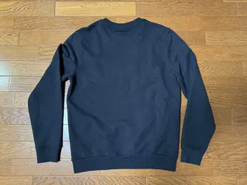 블랙 블랙 맨투맨 m 약간의 얼룩 있음