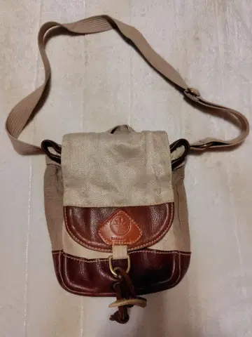 테라팩스 숄더백