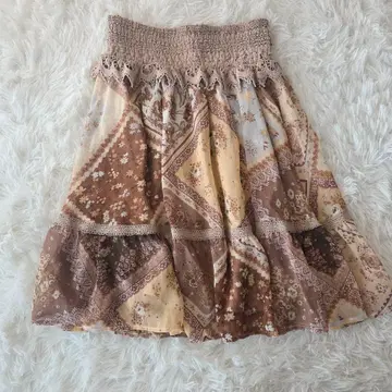 미스티우먼 플레어 스커트 레이스 꽃무늬 브라운 M 허리밴딩