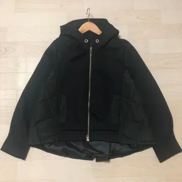 스콧 클럽 페넬 다운 자켓 블랙 거의 미사용