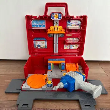 토미카 DIY 활기찬 4 액션 정비 기지 박스