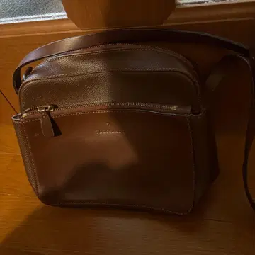 숄더백 트루사르디