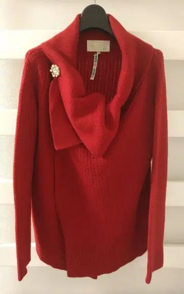 자유구 울 캐시미어 니트