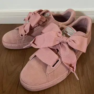 금일 한정 PUMA 푸마 스니커즈 리본 스웨이드 핑크 24cm 상자 없음