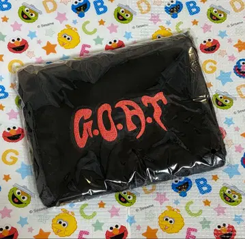 SHINee G.O.A.T. IN THE KEYLAND 퍼 파우치