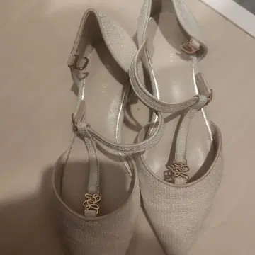 RANDA 아이보리 스틸레토 플랫슈즈 S