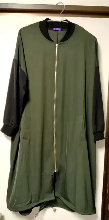 axes femme 소매 바이컬러 롱 MA-1 그린 블랙