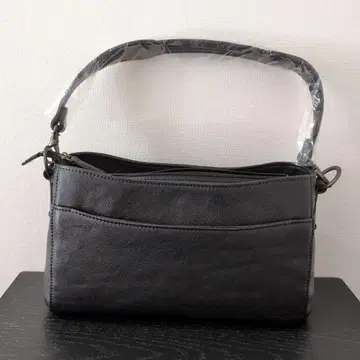 블랙 숄더백 일본제 미사용