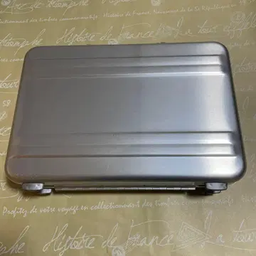 ZERO HALLIBURTON 아타셰 케이스 알루미늄