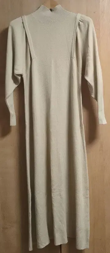 베이지 니트 롱 원피스 긴팔