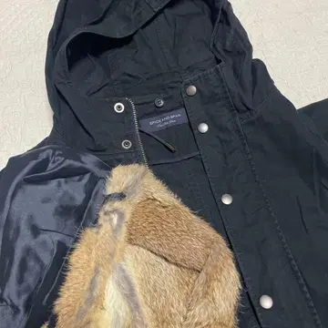 SPICK AND SPAN 블랙 모즈 코트