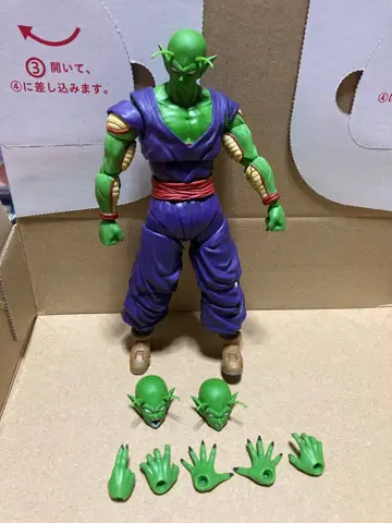 S.H. 피규아트 드래곤볼 SUPER 피콜로 HERO 가동