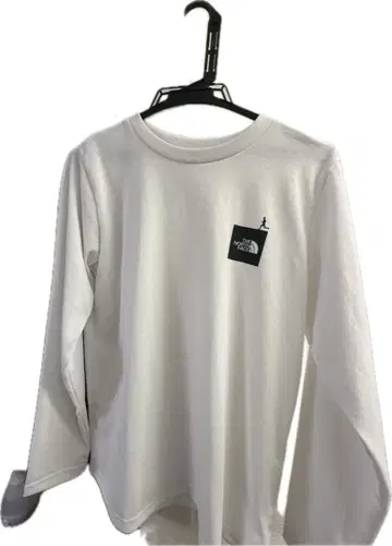 THE NORTH FACE 화이트 긴팔 T셔츠