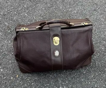 빈티지 닥터 백 브라운