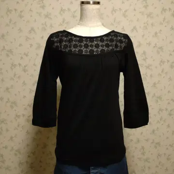 블랙 레이스 장식 오부 소매 T셔츠