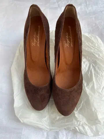 [새상품급] 23구 브라운 스웨이드 레오파드 무늬 힐 펌프스