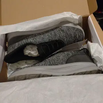 그레이 슬립온 스니커즈