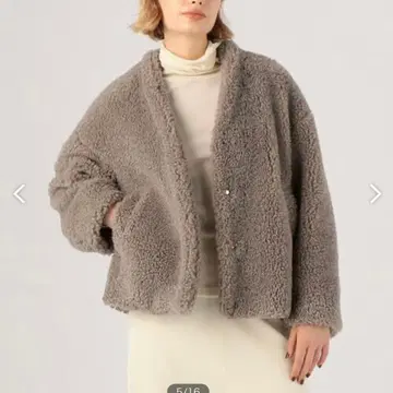 크림프 퍼 노카라 숏코트 보르지