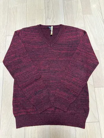 클리닝 완료 SHELLAC V넥 니트 46 빨간색 블랙