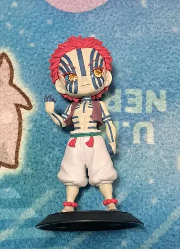 귀멸의 칼날 아카자 피규어