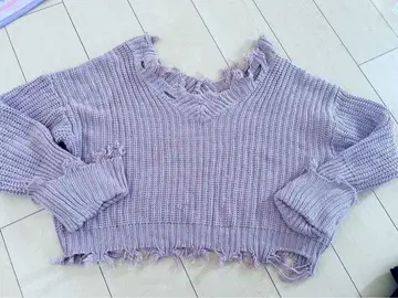 ENVYM 앙비 숏 기장 니트 오프숄더