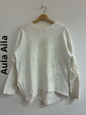 Aula Aila 아우라 아이라 트레이닝복