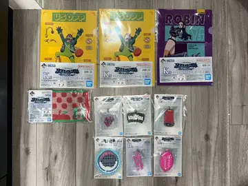 우솝 로빈 클리어 파일 세트와 굿즈 전부 넣어서 1500엔에 팝니다