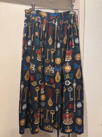 JaneMarple 제인 마플 왕관 패턴 스커트