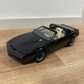 나이트라이더 키트 KNIGHTRIDER K.I.T.T 1/18 스케일
